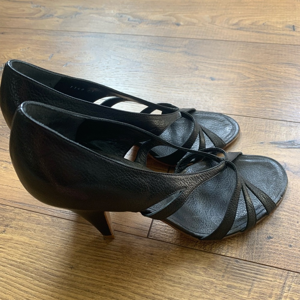 Sigerson Morrison black high heel opened toe